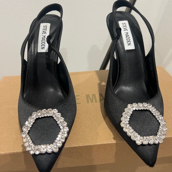 Steve Madden - Picture 1 of 3